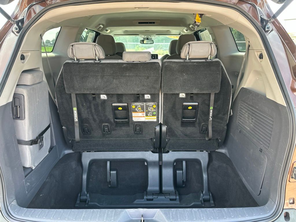 Used 2022 Toyota Sienna Van