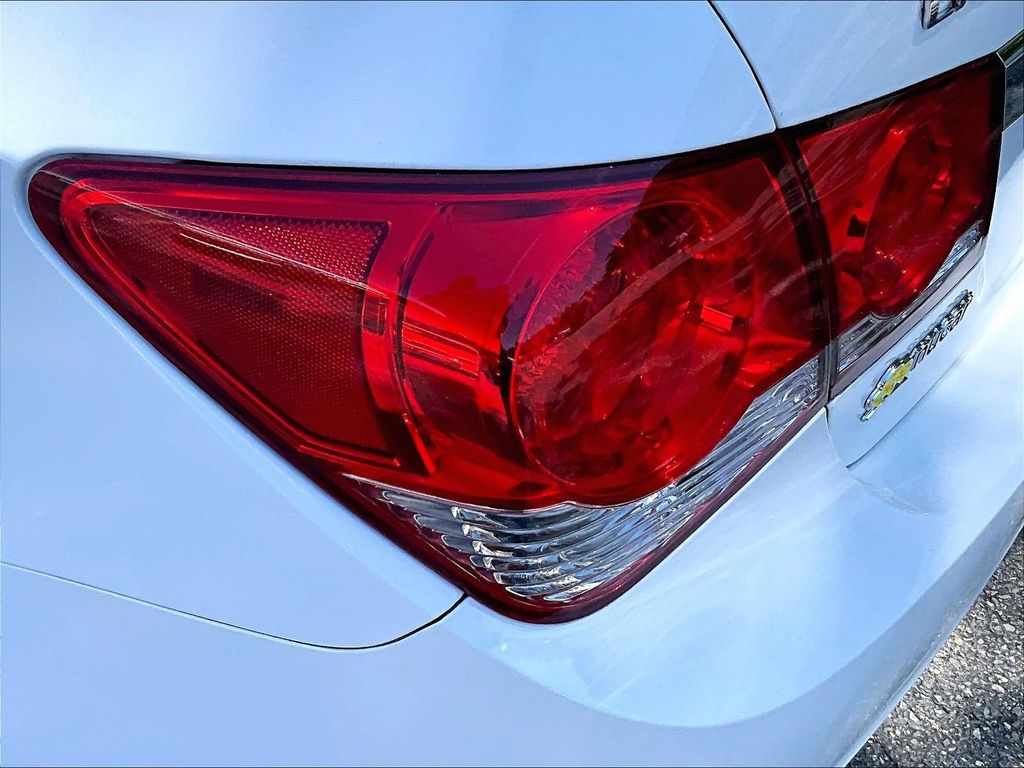 2016 Chevrolet Cruze Limited — photo 30