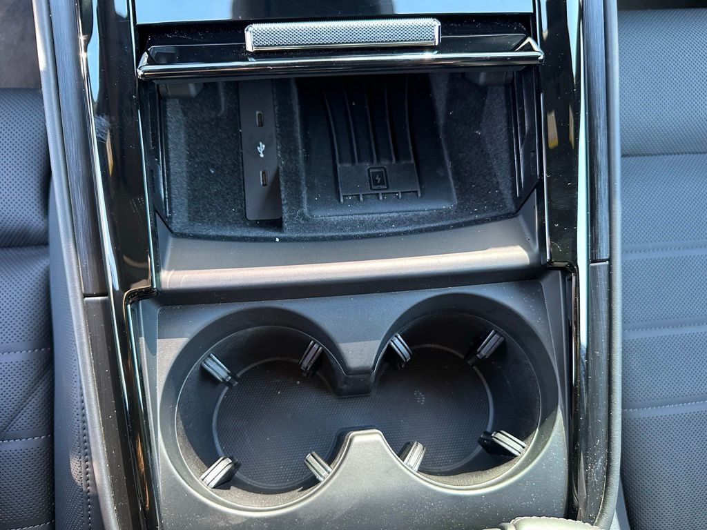 Thumbnail: 2025 Porsche Panamera - 25