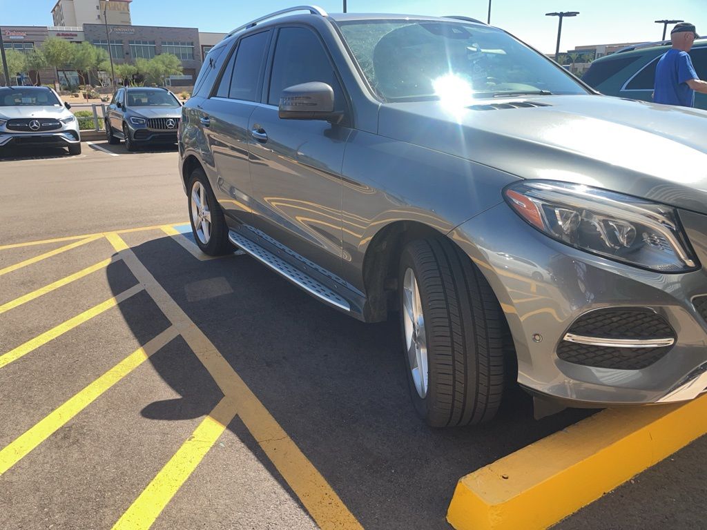 Thumbnail: 2018 Mercedes-Benz GLE - 2