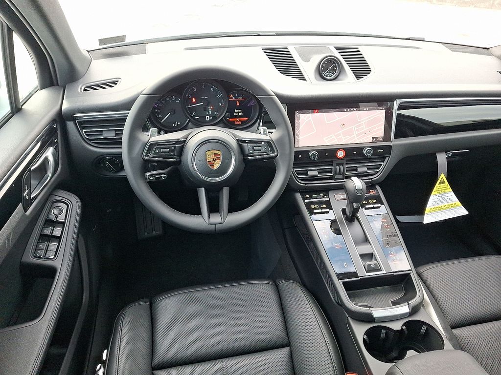 Thumbnail: 2026 Porsche Macan - 14