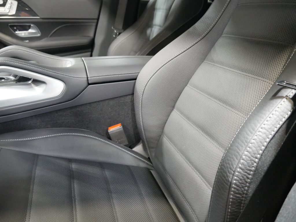 Thumbnail: 2026 Mercedes-Benz GLE - 21