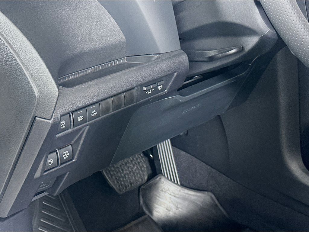 Thumbnail: 2026 Toyota Sienna - 10