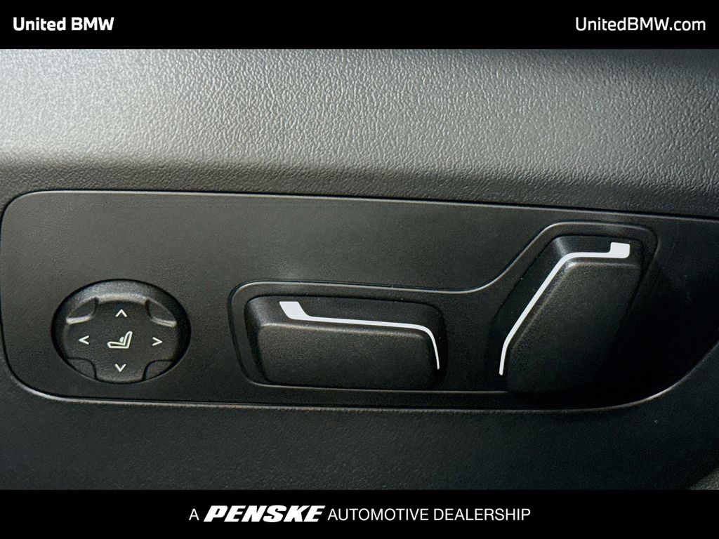 Thumbnail: 2026 BMW M5 - 4