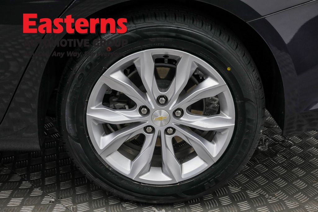 Used 2023 Gray Chevrolet LT image 32