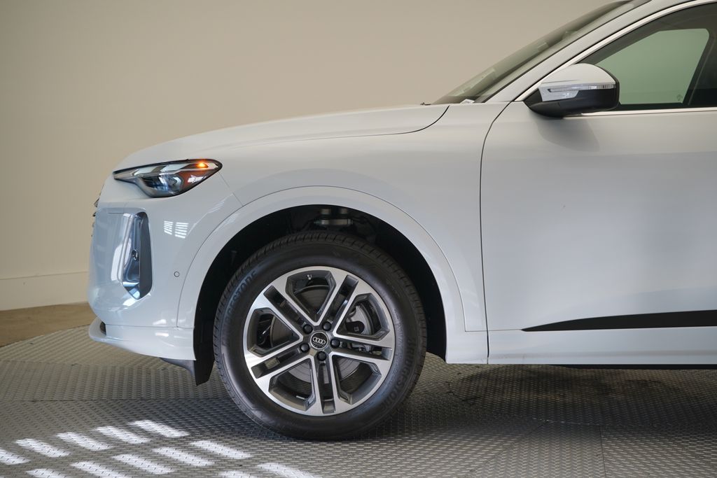 Thumbnail: 2025 Audi Q5 - 2