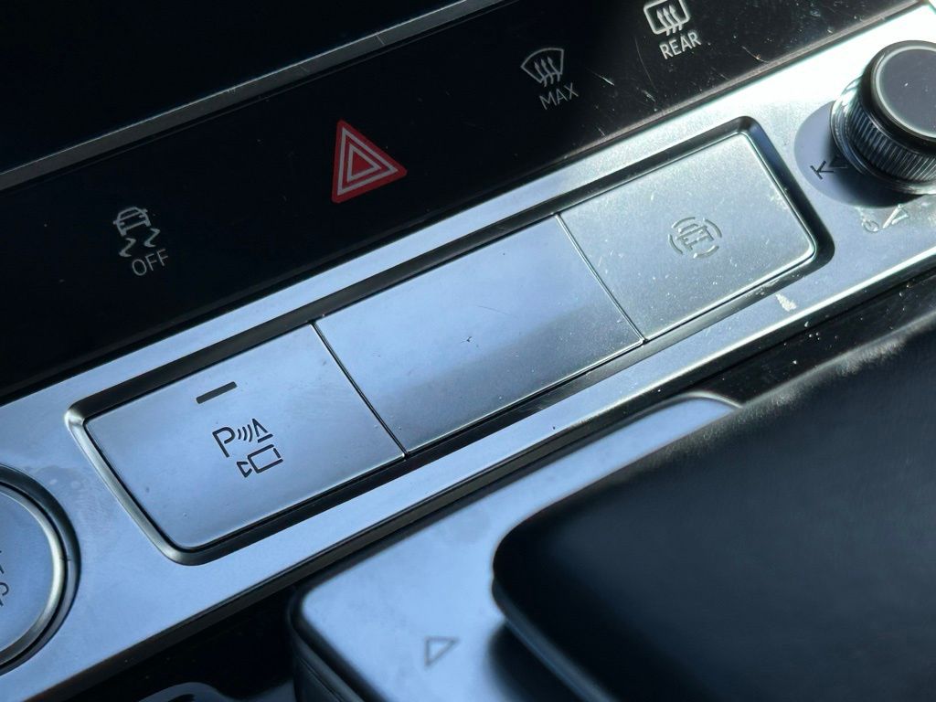 Used 2019 Gray Audi Premium Plus image 25