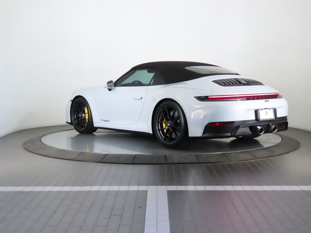 Thumbnail: 2025 Porsche 911 - 3