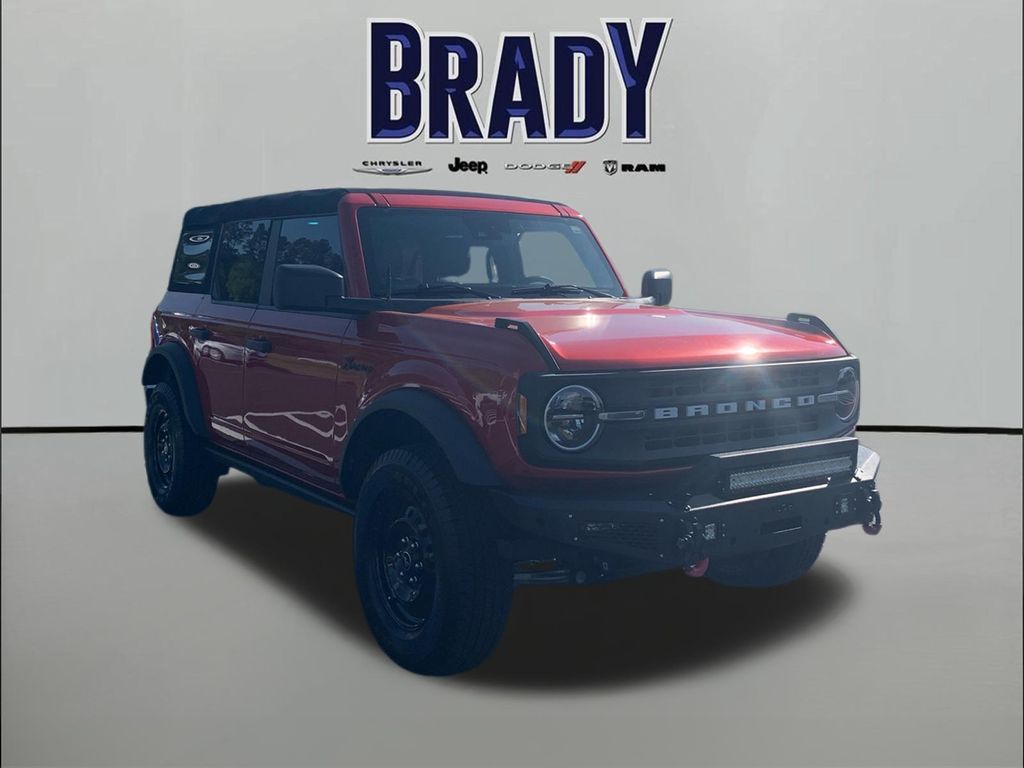 Hot Pepper Red Metallic Tinted Clearcoat 2023 Ford Bronco Black Diamond 4-Door 4WD SUV / Crossover Four-Wheel Drive Automatic