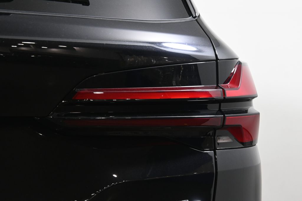 Thumbnail: 2026 BMW X5 - 13