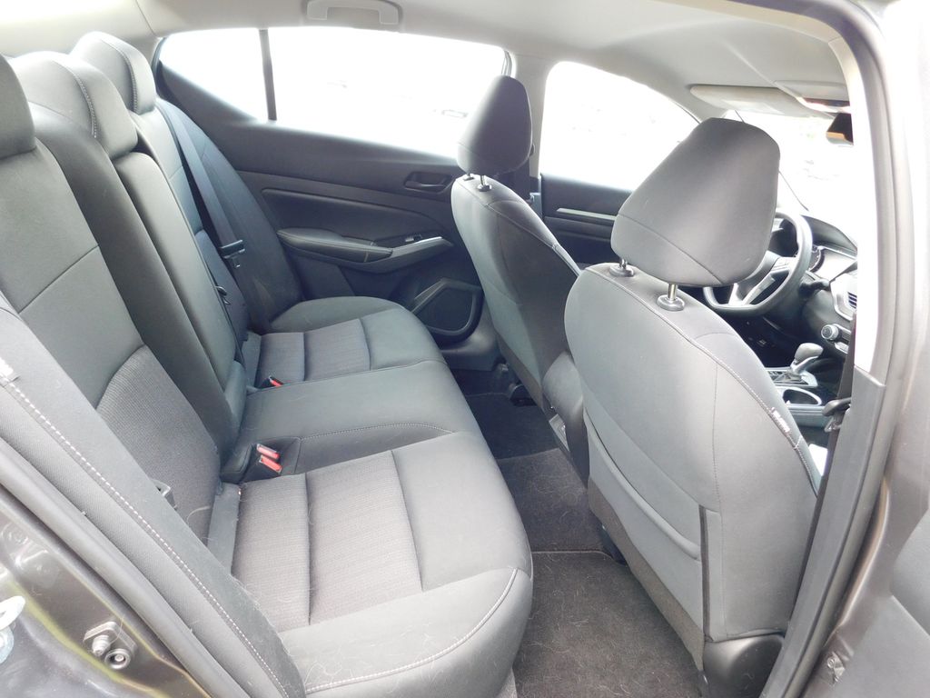 2023 Nissan Altima SV 5