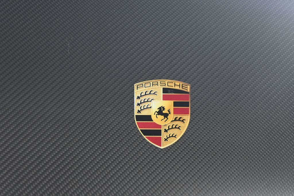 Used 2024  Porsche  image 32