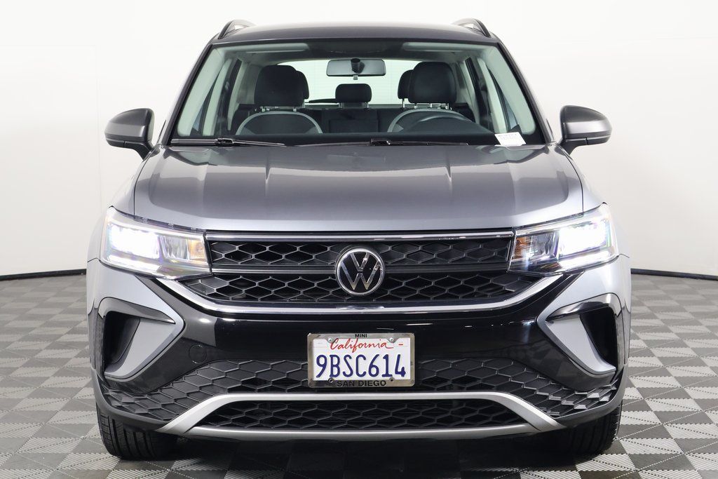 2022 Volkswagen Taos S 2