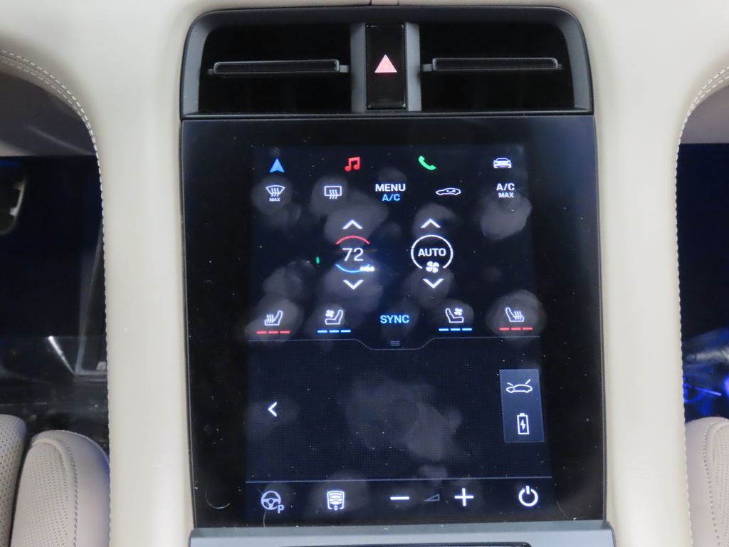 Thumbnail: 2023 Porsche Taycan - 29