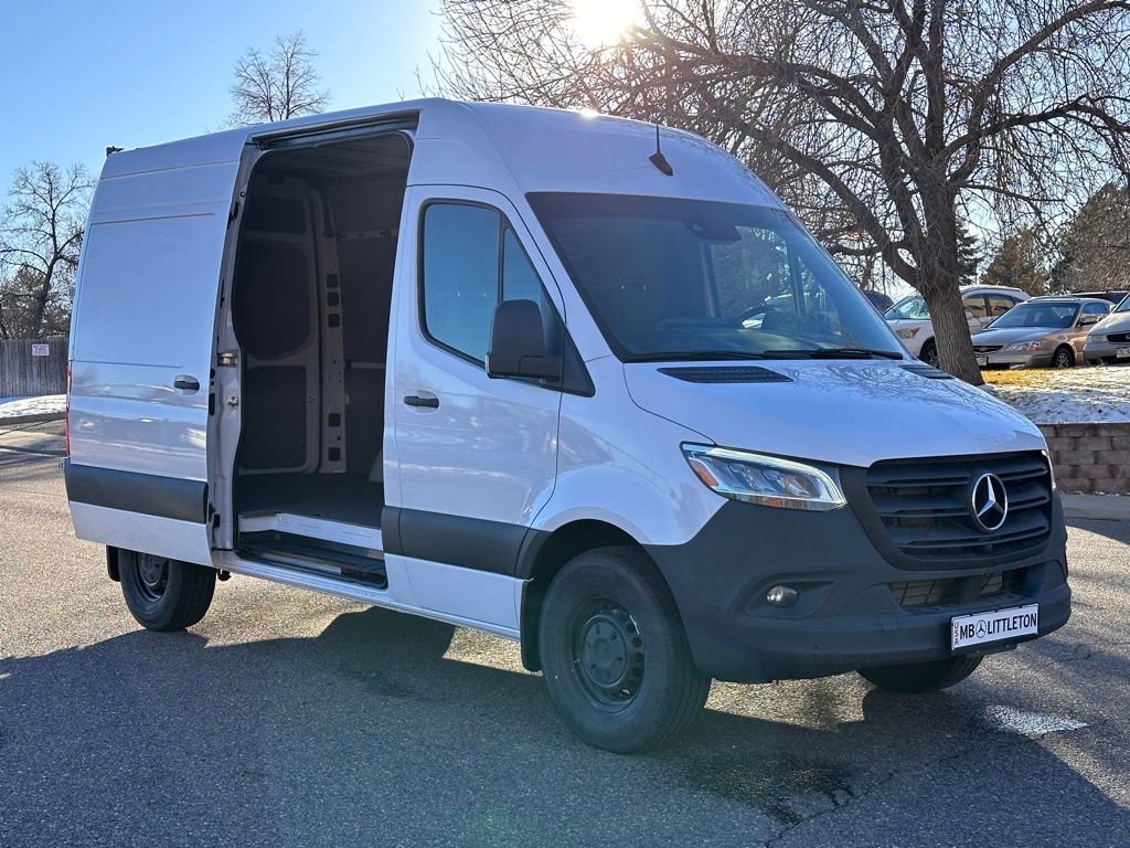 2024 Mercedes-Benz Sprinter 2500 Cargo 144 WB 23