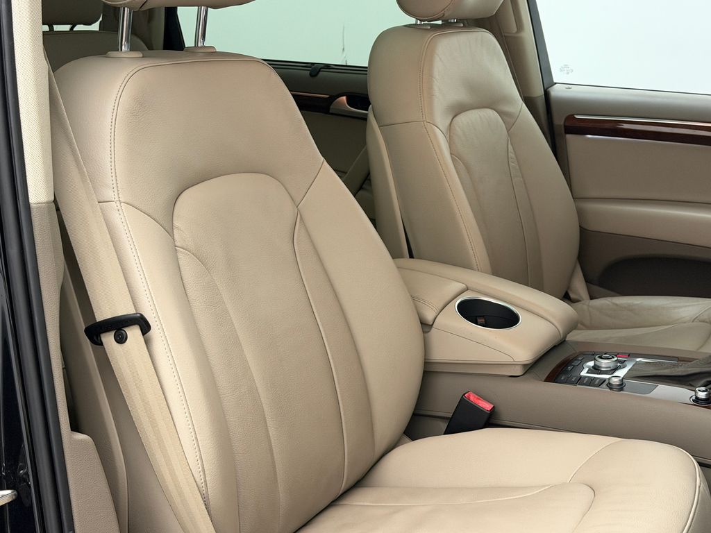 Thumbnail: 2013 Audi Q7 - 10