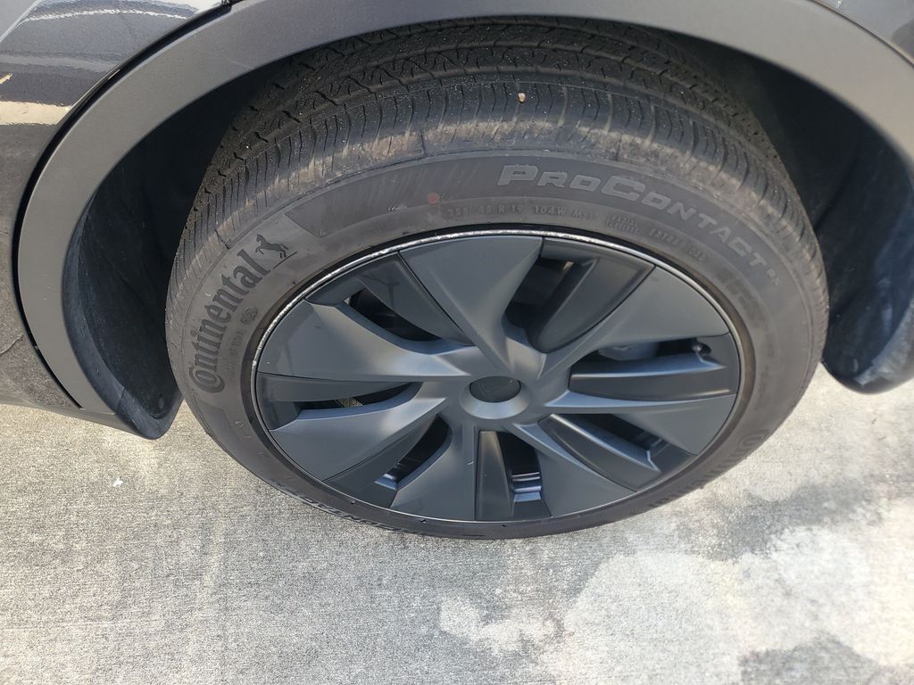 2025 Tesla Model Y - $37,488