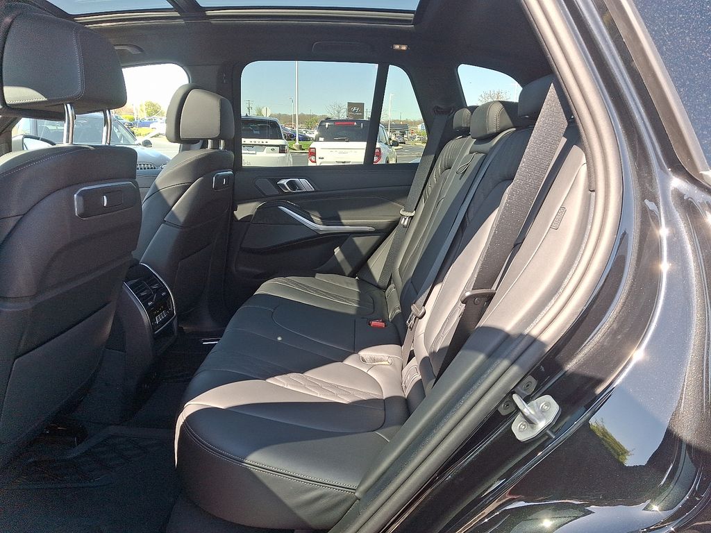 2025 BMW X5 xDrive40i 5