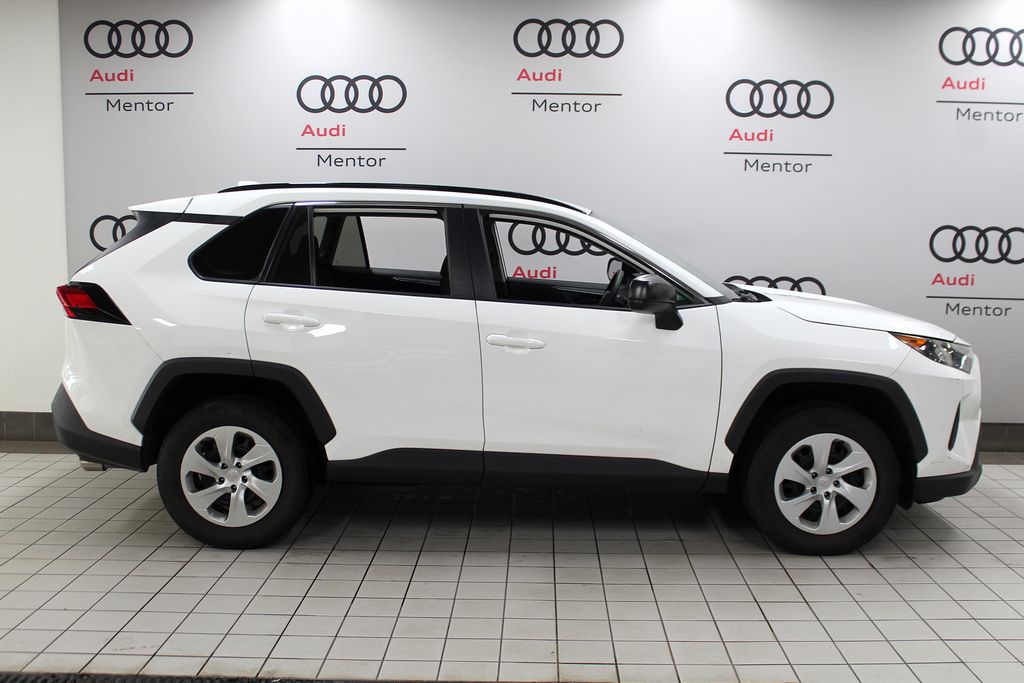 Thumbnail: 2019 Toyota RAV4 - 7