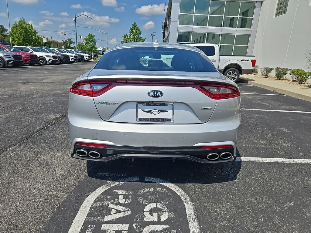 Thumbnail: 2018 Kia Stinger - 7
