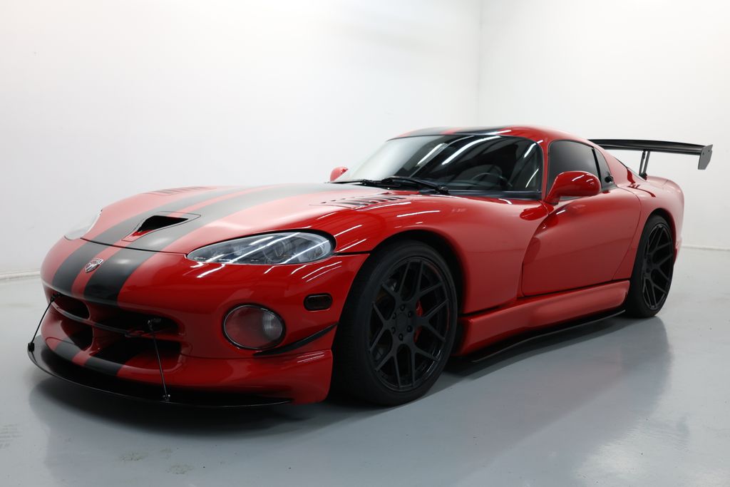 Viper Red Clear Coat 1997 Dodge Viper Coupe Rear-Wheel Drive 6-Speed Manual Overdrive