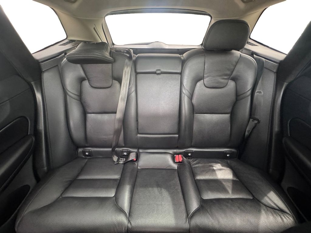 Used Car 2023 Volvo Xc60 Recharge Plug-in Hybrid  T8 Plus Bright Theme For Sale Under $40,000 In Round Rock, Texas