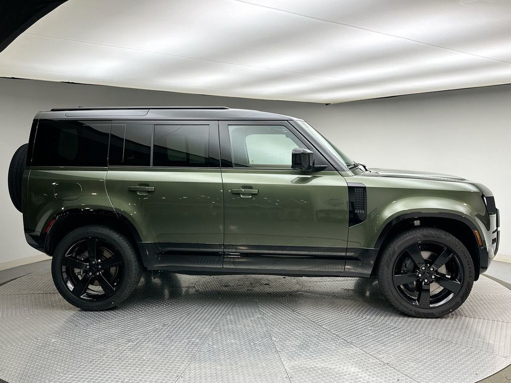 Thumbnail: 2026 Land Rover Defender - 4