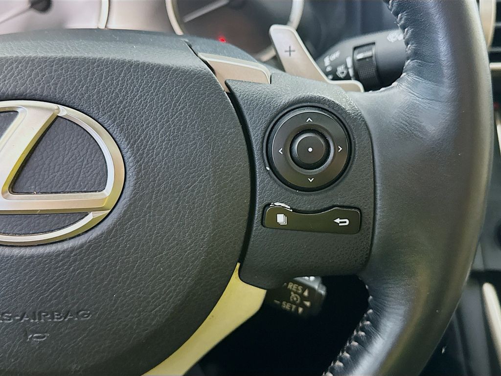 Thumbnail: 2014 Lexus IS - 12