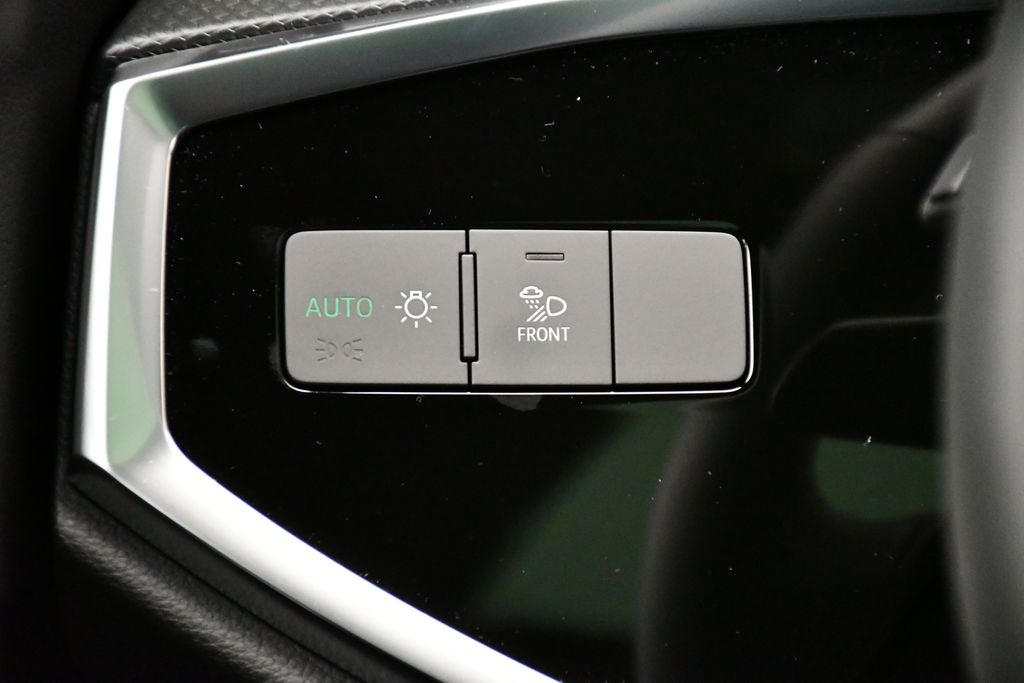 2025 Audi Q3  23