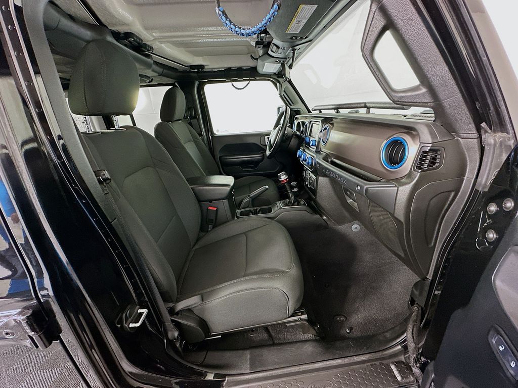 Thumbnail: 2020 Jeep Wrangler - 27