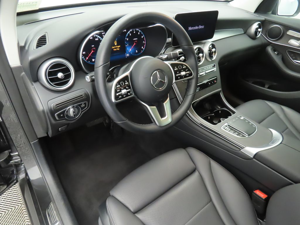 Thumbnail: 2022 Mercedes-Benz GLC - 9