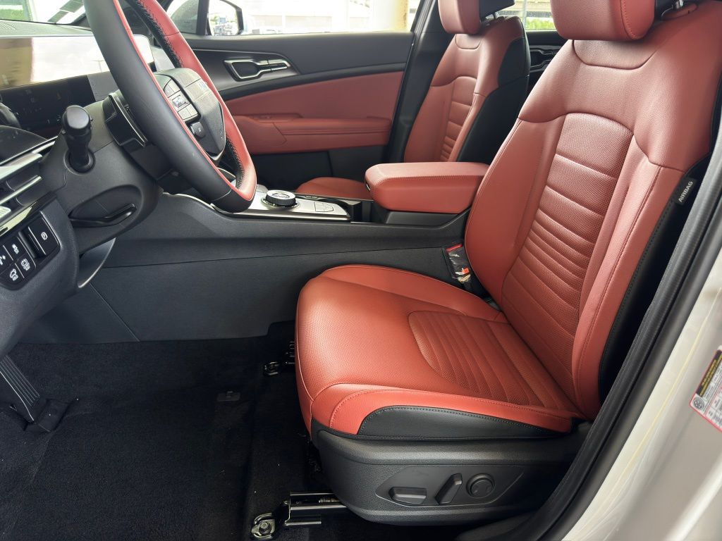 2027 Kia Sportage Hybrid SX-Prestige Gray at Community Kia