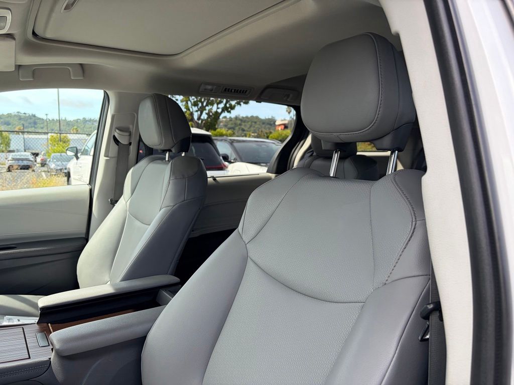 Used 2022 Toyota Sienna Van