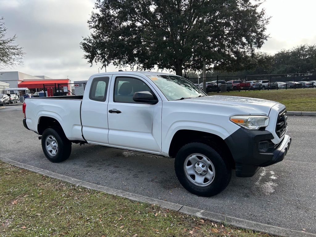 Thumbnail: 2017 Toyota Tacoma - 8