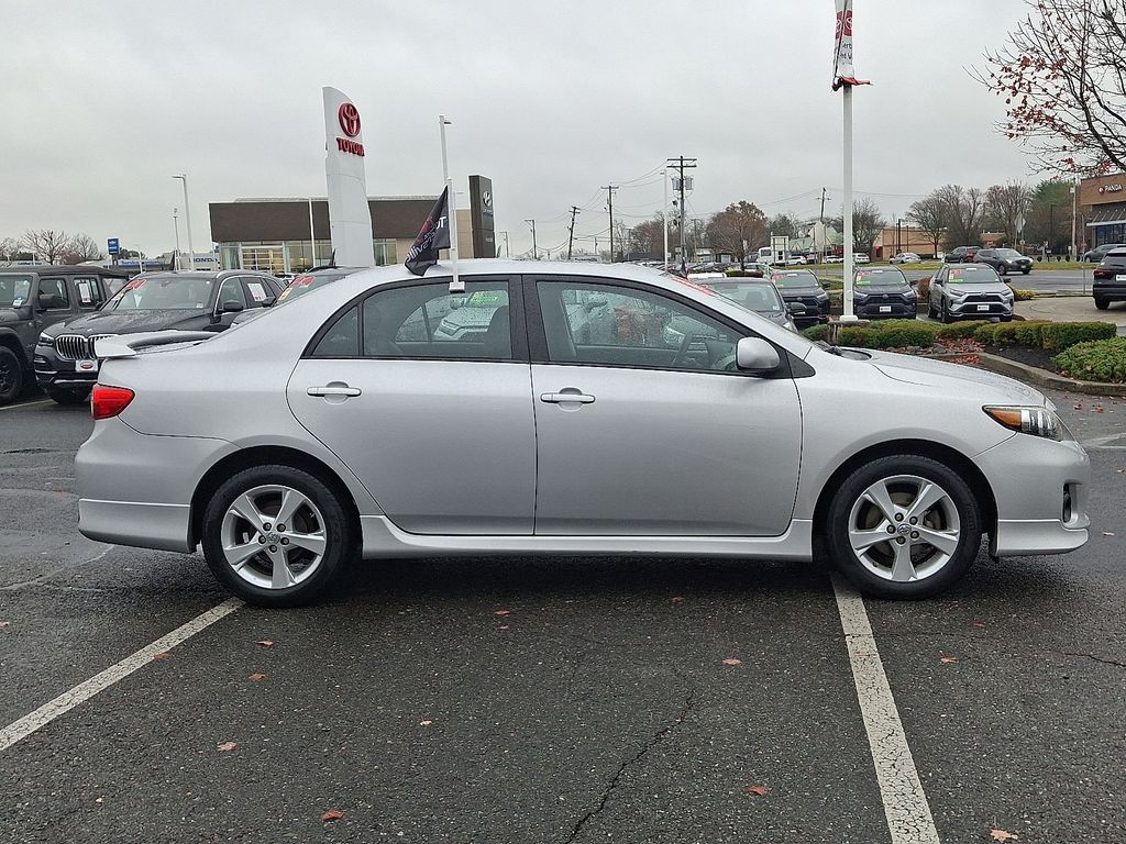 Thumbnail: 2012 Toyota Corolla - 7