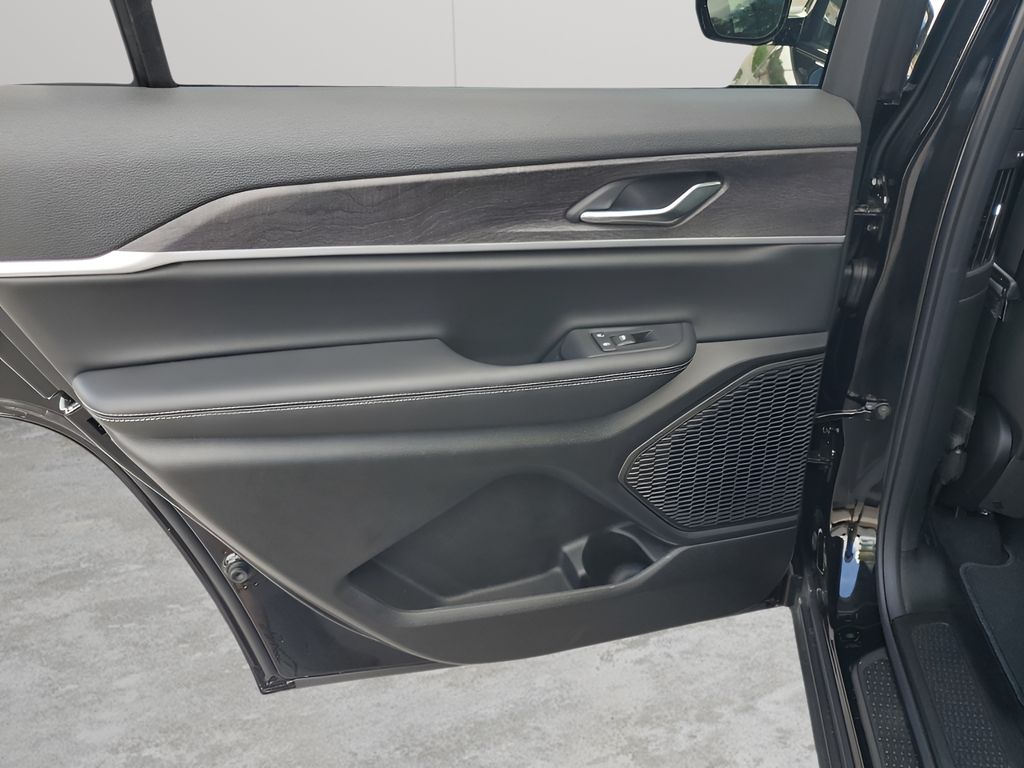 New Car 2025 Jeep Grand Cherokee L  Limited For Sale Under $40,000 In Austin, Texas