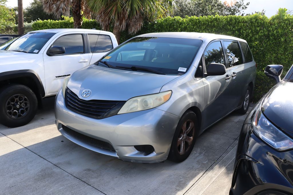 Thumbnail: 2012 Toyota Sienna - 1