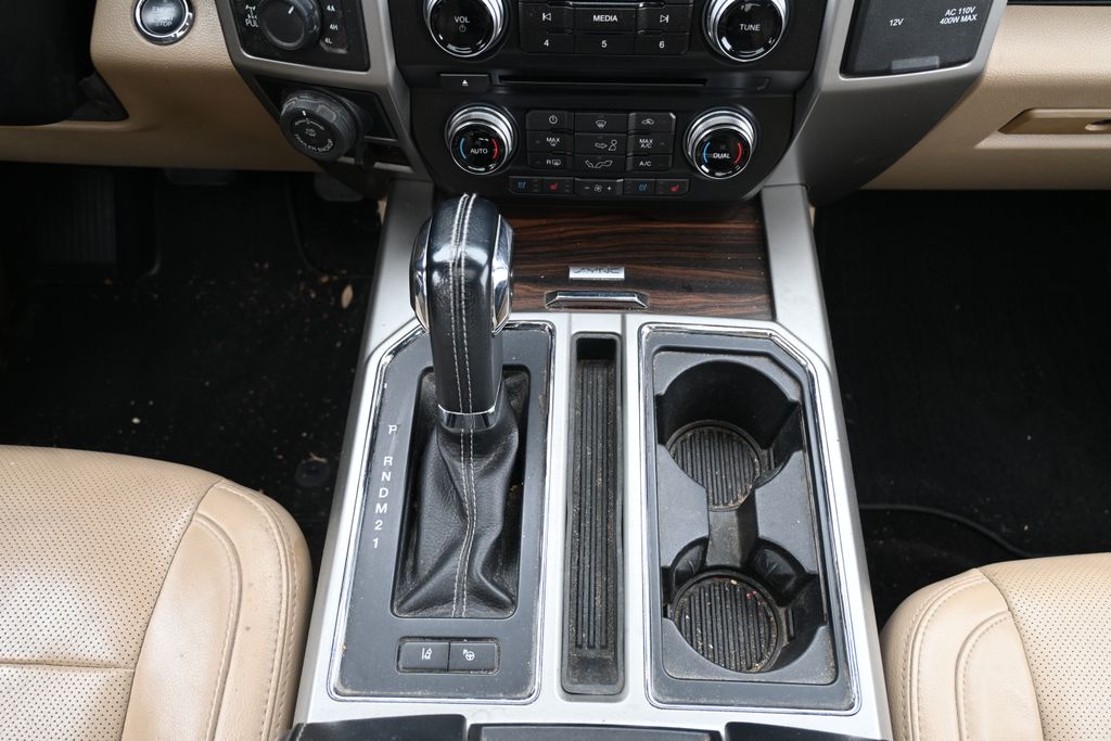 2016 Ford F-150 Lariat 14