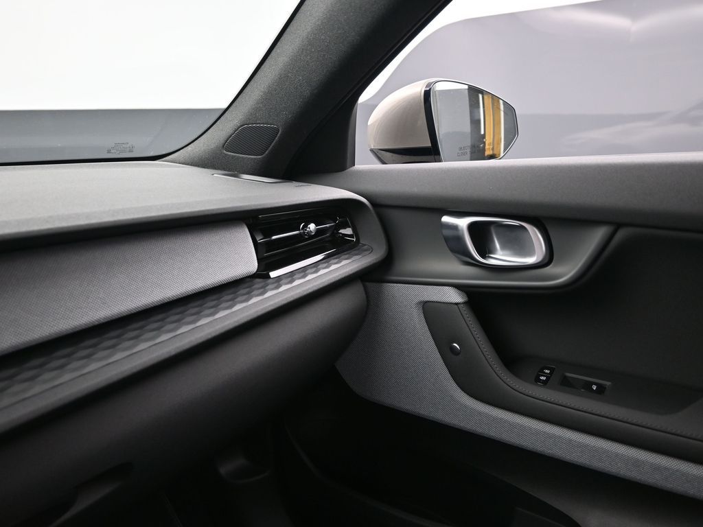 2022 Polestar 2 Long Range Dual Motor