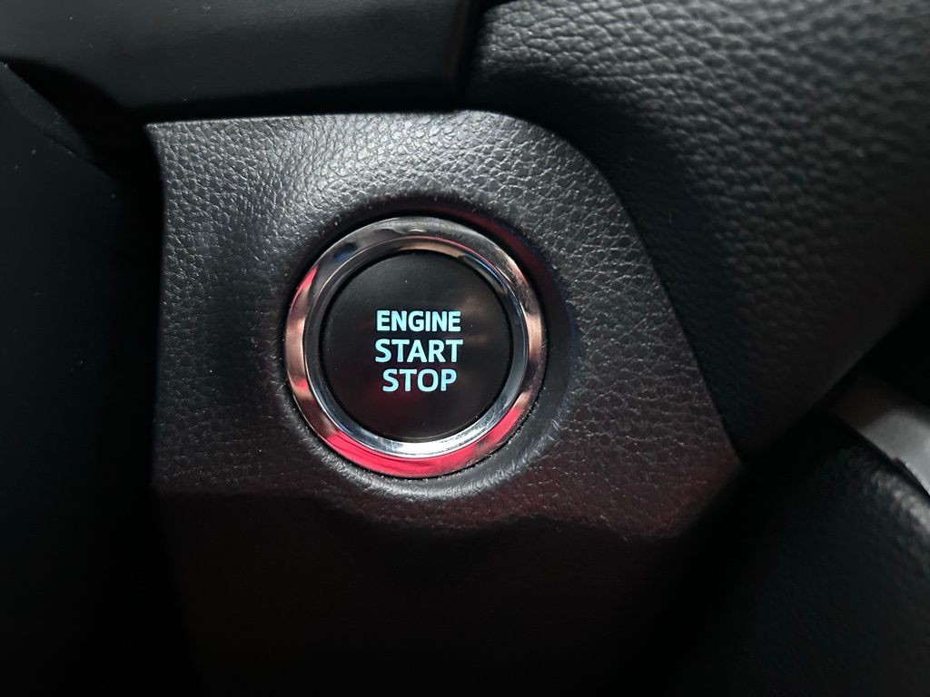 Thumbnail: 2022 Toyota RAV4 - 26