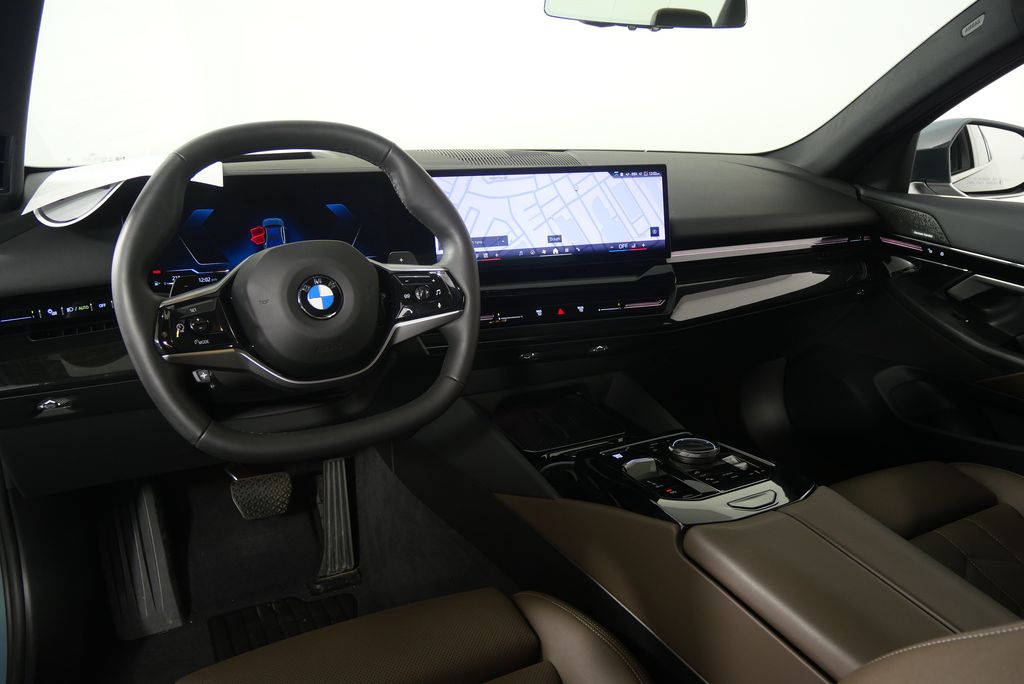 Thumbnail: 2024 BMW 5 Series - 20