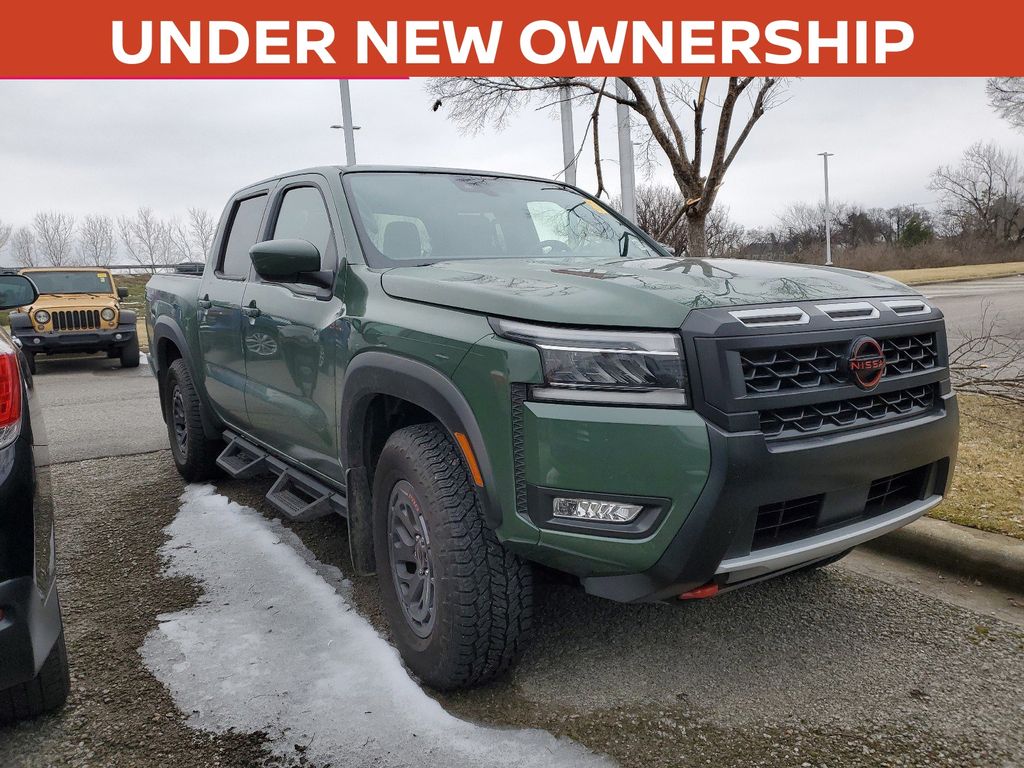 2025 Nissan Frontier PRO-4X Crew Cab 4WD