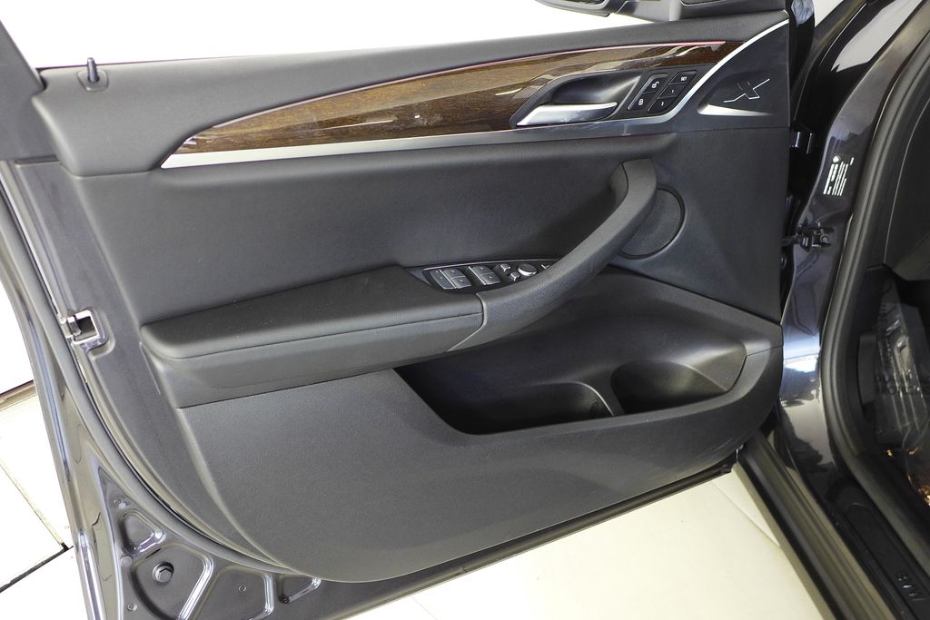 Thumbnail: 2022 BMW X3 - 11