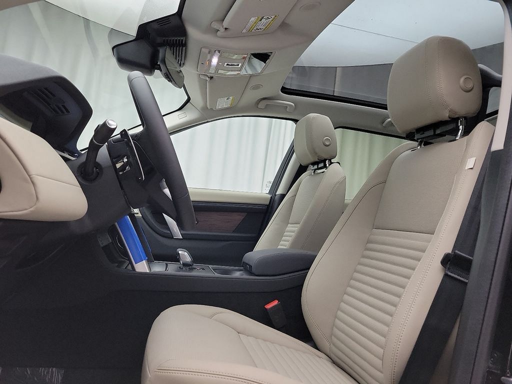 2024 Land Rover Discovery Sport S 8