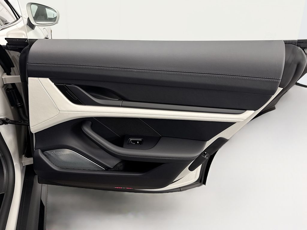 Thumbnail: 2026 Porsche Taycan - 28