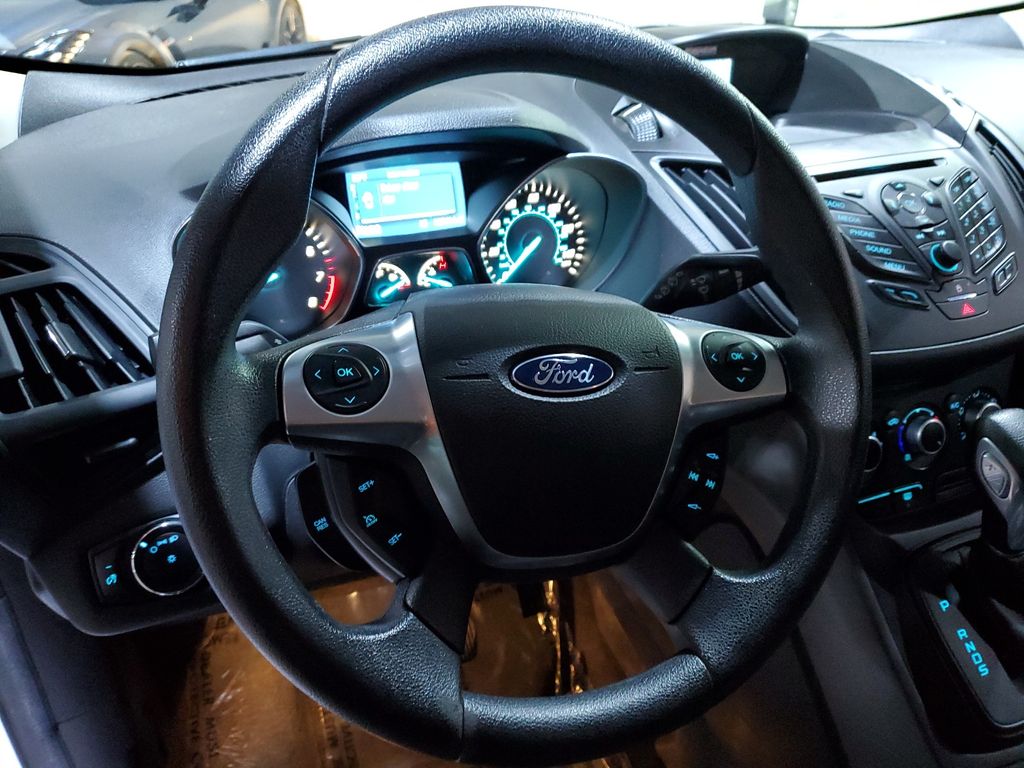 2014 Ford Escape S 27