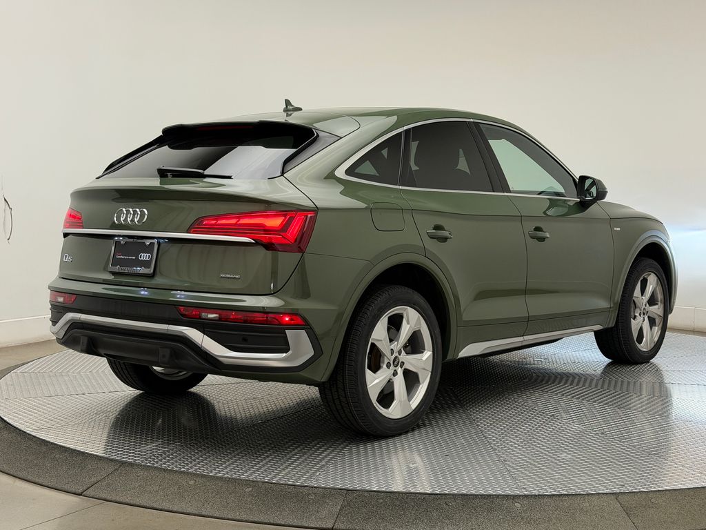 Thumbnail: 2022 Audi Q5 - 8