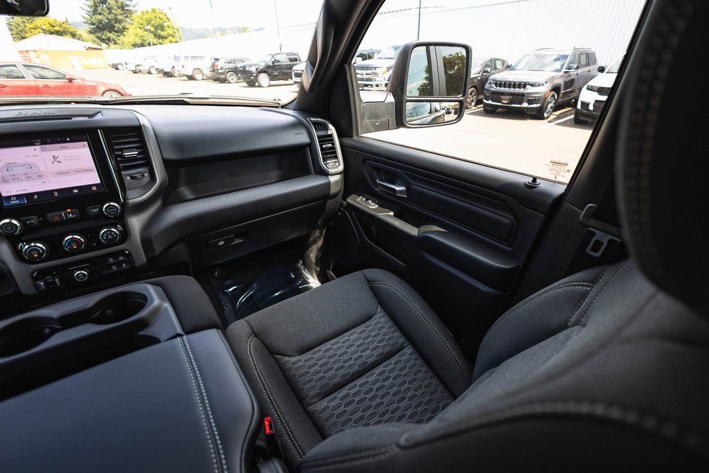 2026 Ram 1500 Tradesman thumbnail 22