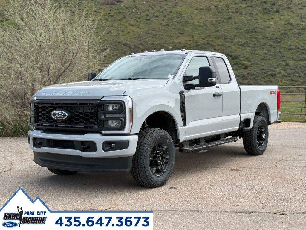 Avalanche 2026 Ford F-250 Super Duty Pickup Truck Four-Wheel Drive Automatic
