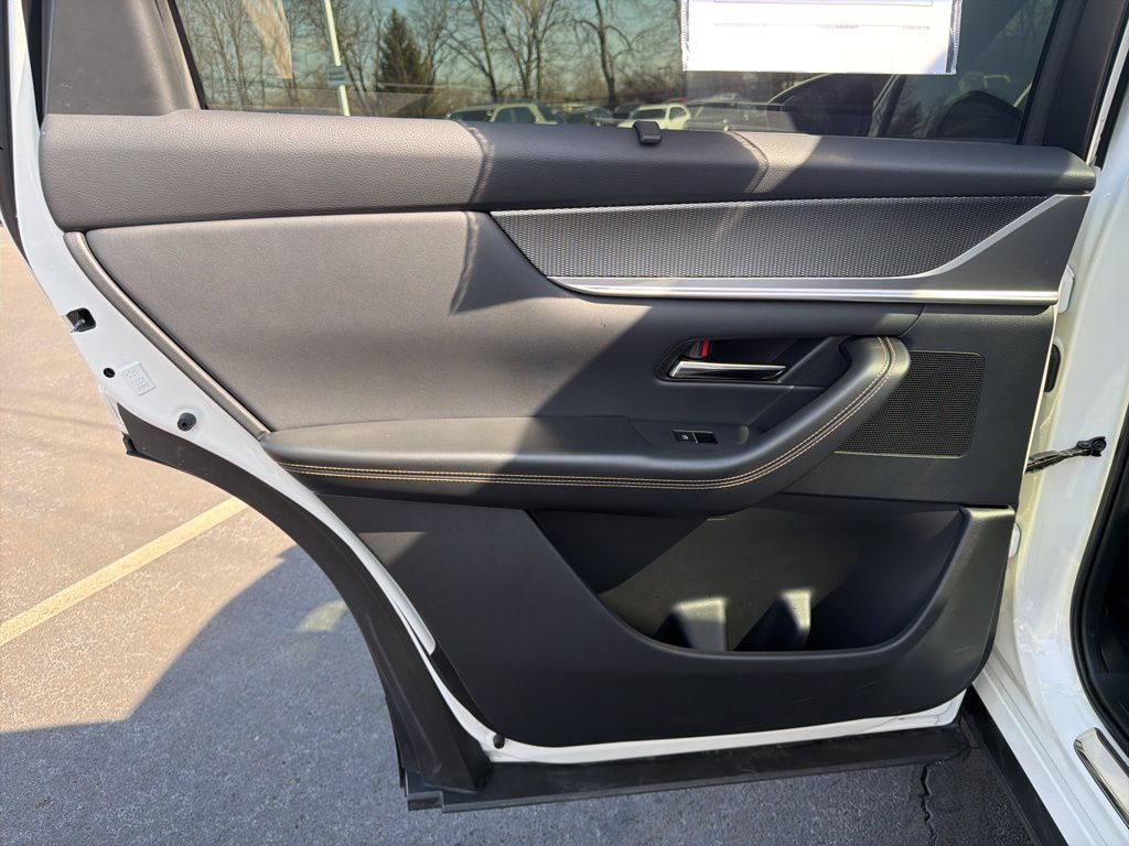 Thumbnail: 2025 Mazda CX-90 - 21